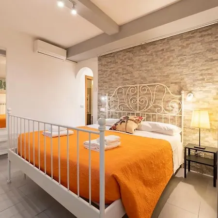 Apartman Macci-sant' Ambrogio One Bedroom Flat