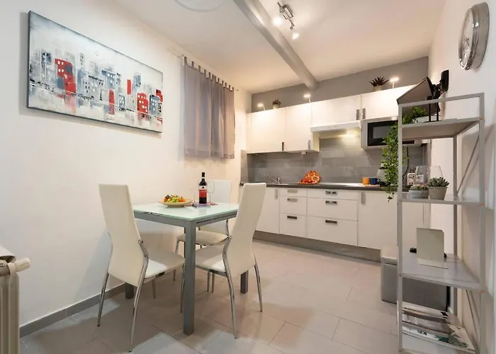 Macci-sant' Ambrogio One Bedroom Flat شقة