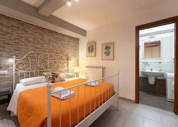 Macci-sant' Ambrogio One Bedroom Flat شقة